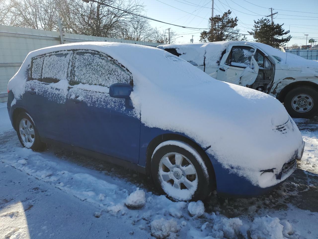 2007 Nissan Versa VIN 3N1BC13E17L351724 Copart auction photo, undercarriage / minor dent/scratches damage thumbnail 4