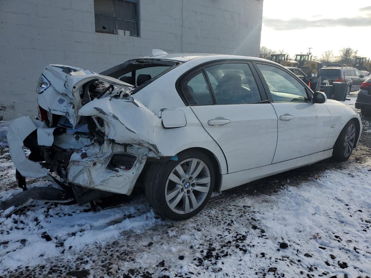 2008 BMW 3er VIN WBAVC53578F010550 Copart auction photo, rear end / front end damage thumbnail 3