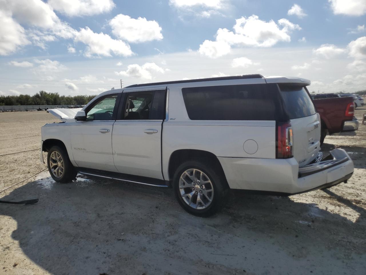 2018 GMC Yukon VIN 1GKS1JKC4JR386426 Copart auction photo, water/flood / front end damage thumbnail 2