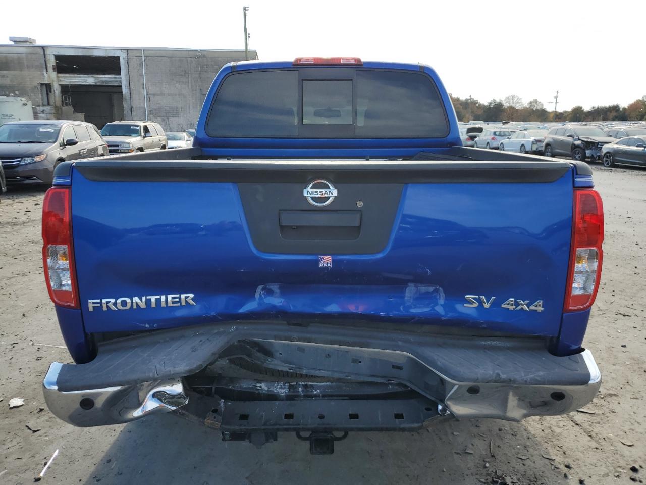 2015 Nissan Navara (Frontier) VIN 1N6AD0EV1FN764817 Copart auction photo, rear end / minor dent/scratches damage thumbnail 6