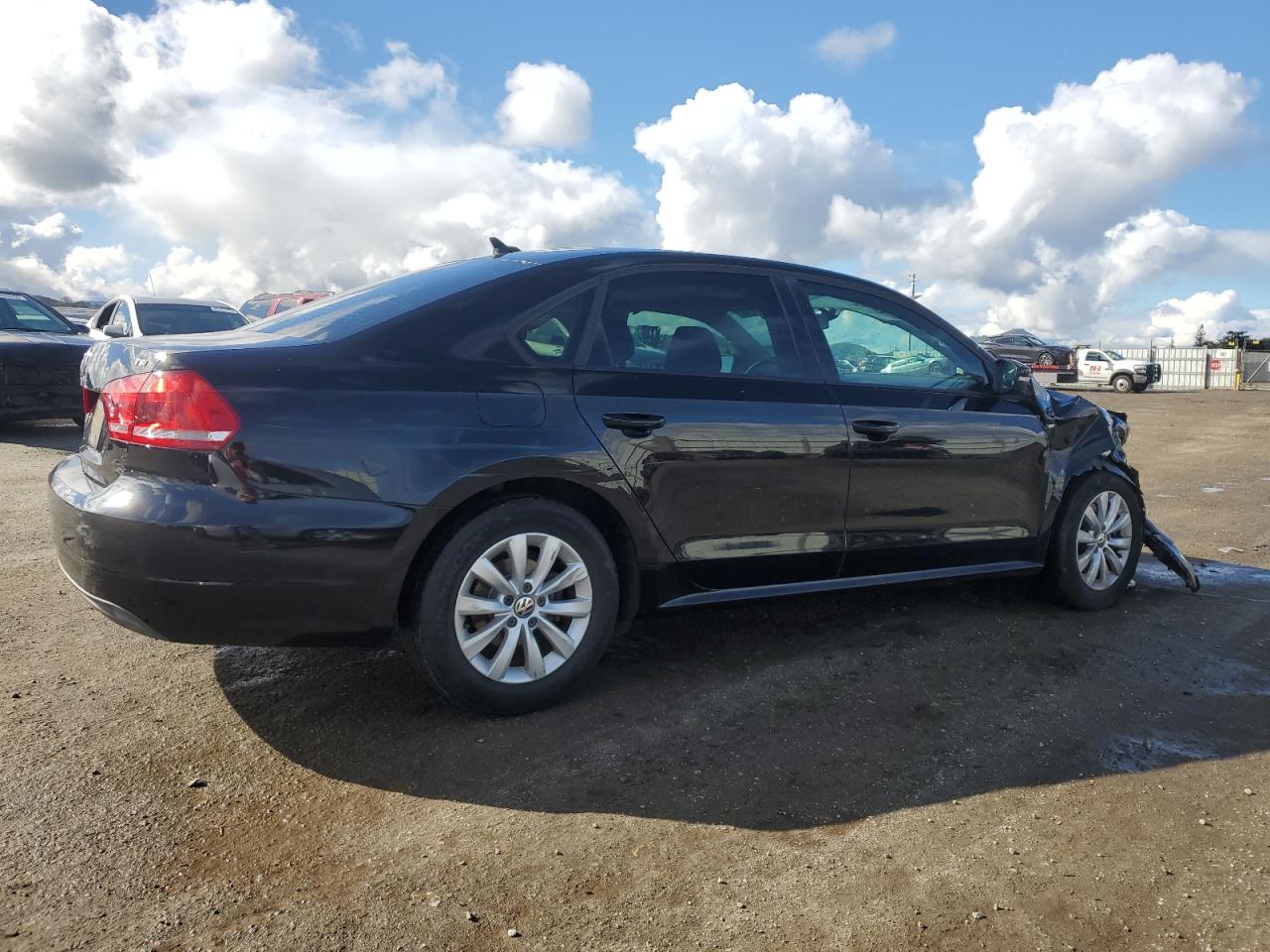 2014 Volkswagen Passat VIN 1VWAT7A33EC073444 Copart auction photo, front end / side damage thumbnail 3