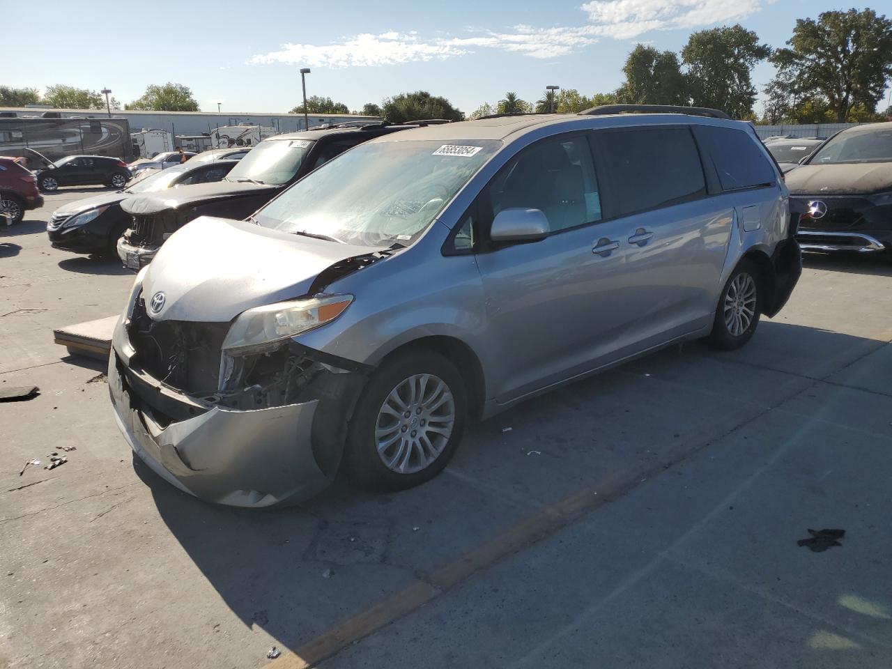 2011 Toyota Sienna VIN 5TDYK3DC4BS001607