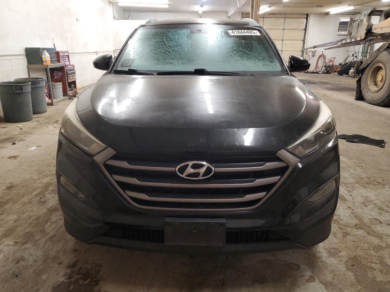 2016 Hyundai Tucson VIN KM8J33A45GU062605 Copart auction photo, rear end damage thumbnail 5