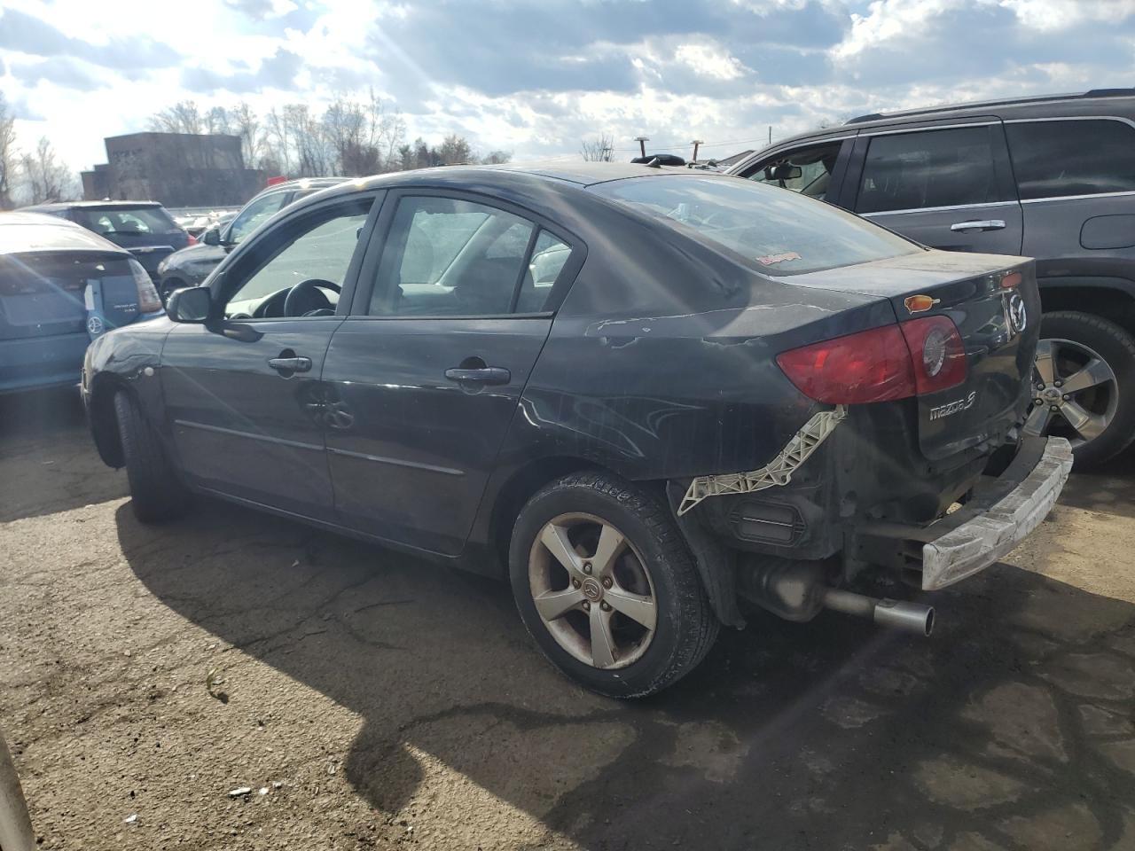 2006 Mazda 3 VIN JM1BK32G961538472 Copart auction photo, rear end / minor dent/scratches damage thumbnail 2