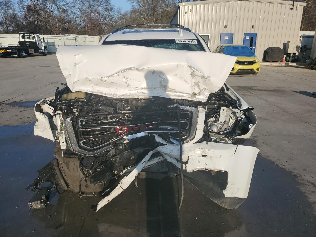 2018 GMC Yukon VIN 1GKS1BKC6JR384246 Copart auction photo, front end damage thumbnail 5