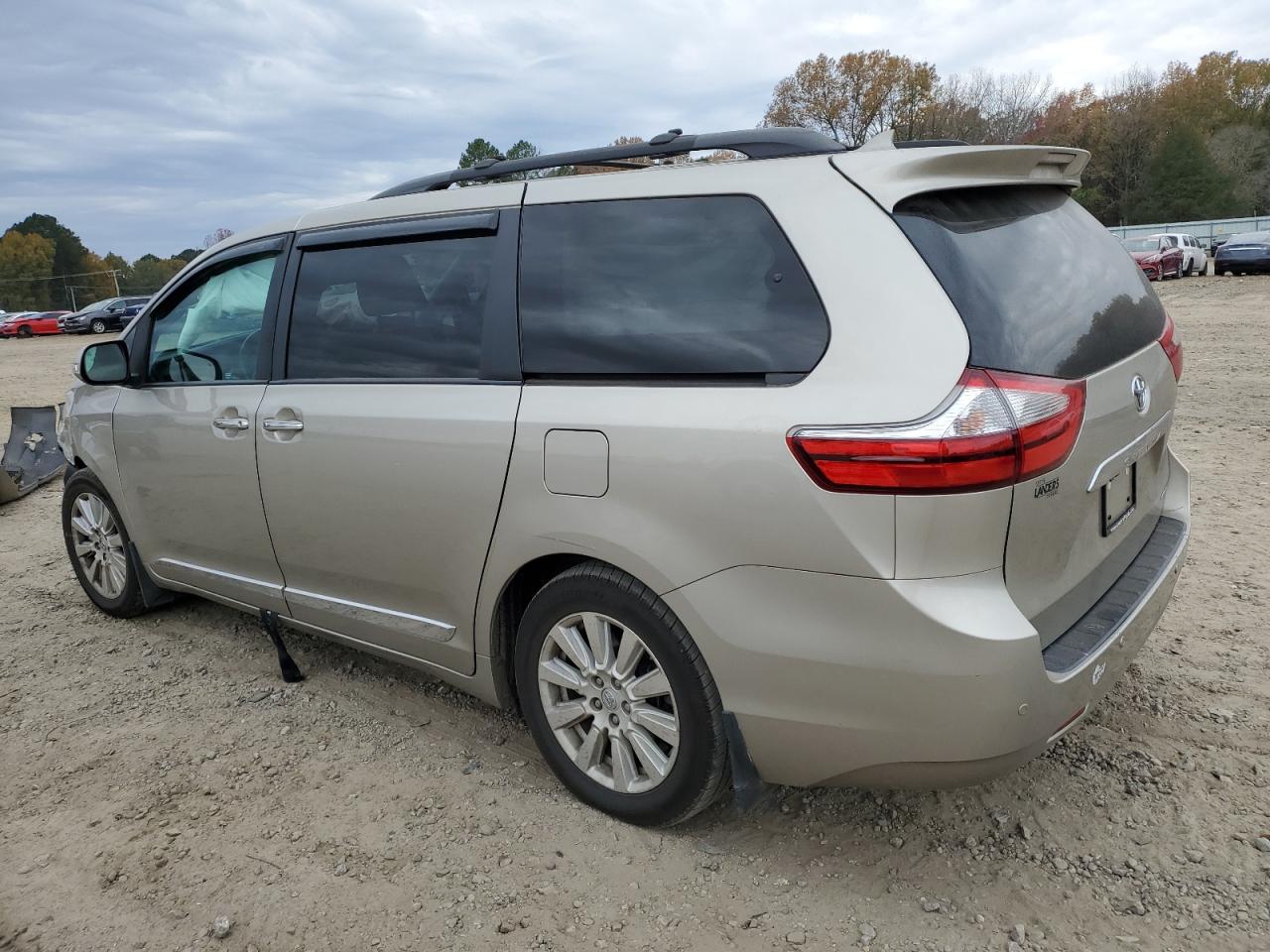2017 Toyota Sienna VIN 5TDYZ3DC0HS872637 Copart auction photo, front end / minor dent/scratches damage thumbnail 2