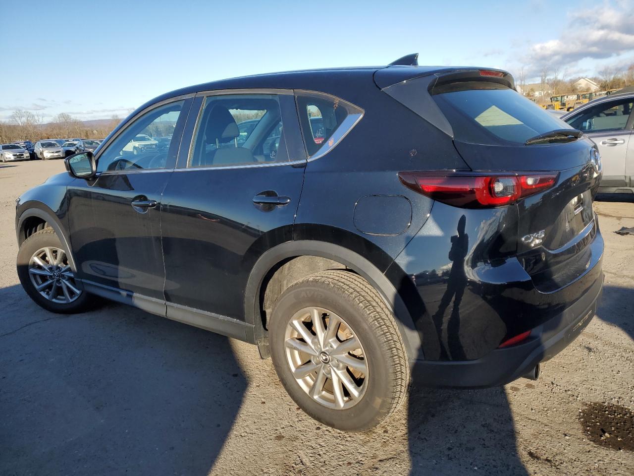 2022 Mazda CX-5 VIN JM3KFBAM3N0575390 Copart auction photo, front end / side damage thumbnail 2