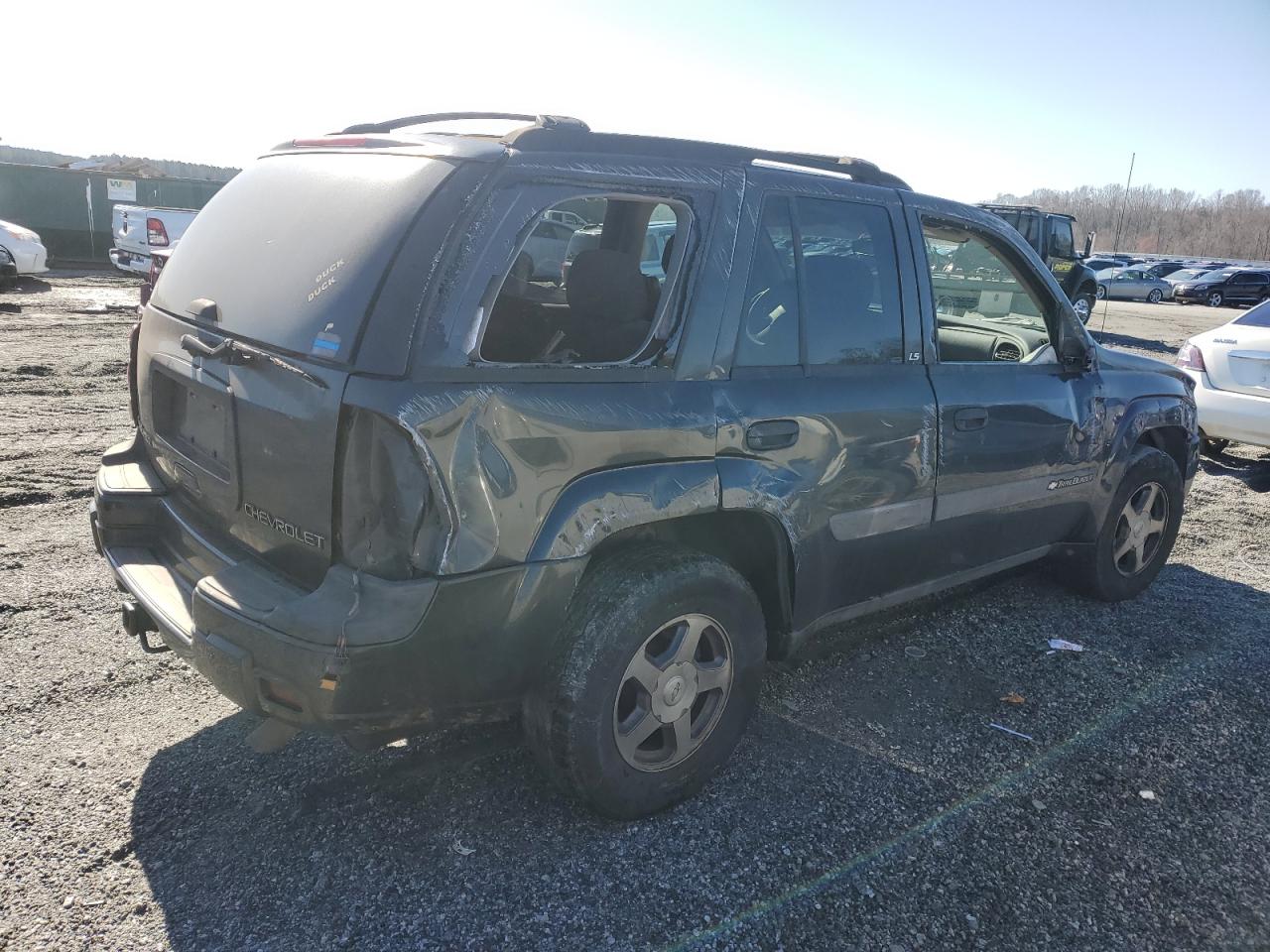 2004 Chevrolet TrailBlazer VIN 1GNDS13S042328955 Copart auction photo, side / rear end damage thumbnail 3