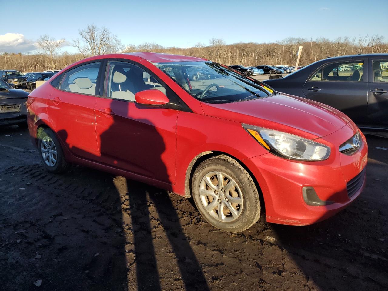 2013 Hyundai Accent VIN KMHCT4AE1DU514682 Copart auction photo, top/roof / side damage thumbnail 4