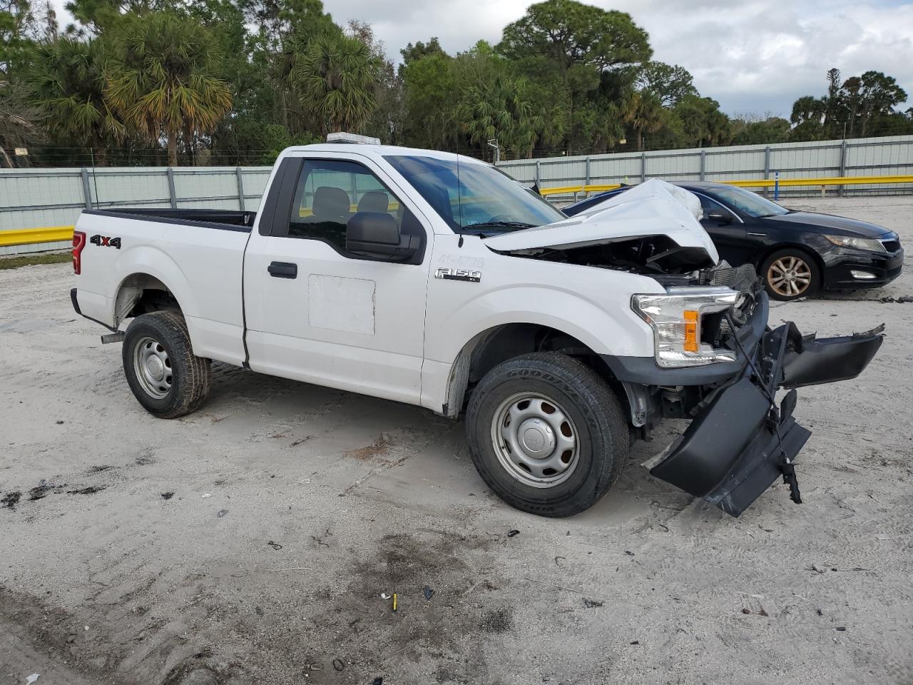 2018 Ford F-150 VIN 1FTMF1EB5JKF62563 Copart auction photo, front end / rear end damage thumbnail 4