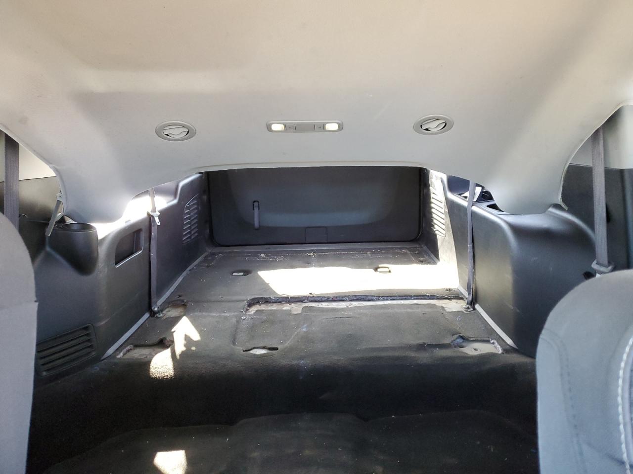 2016 Chevrolet Suburban VIN 1GNSKGKC0GR464308 Copart auction photo, front end / rear end damage thumbnail 10