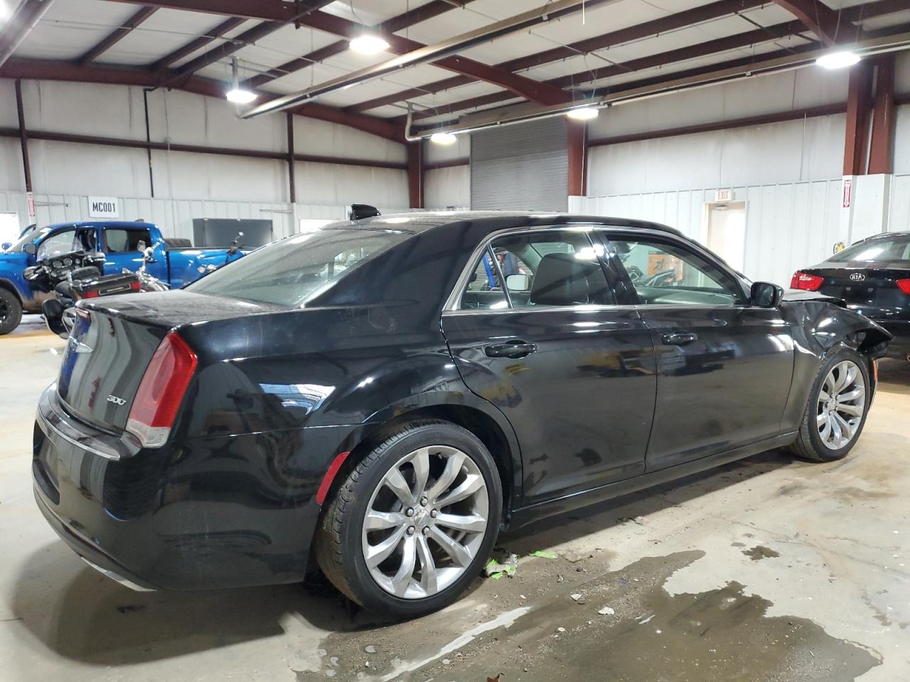 2017 Chrysler 300 VIN 2C3CCAAG8HH646503 Copart auction photo, front end damage thumbnail 3