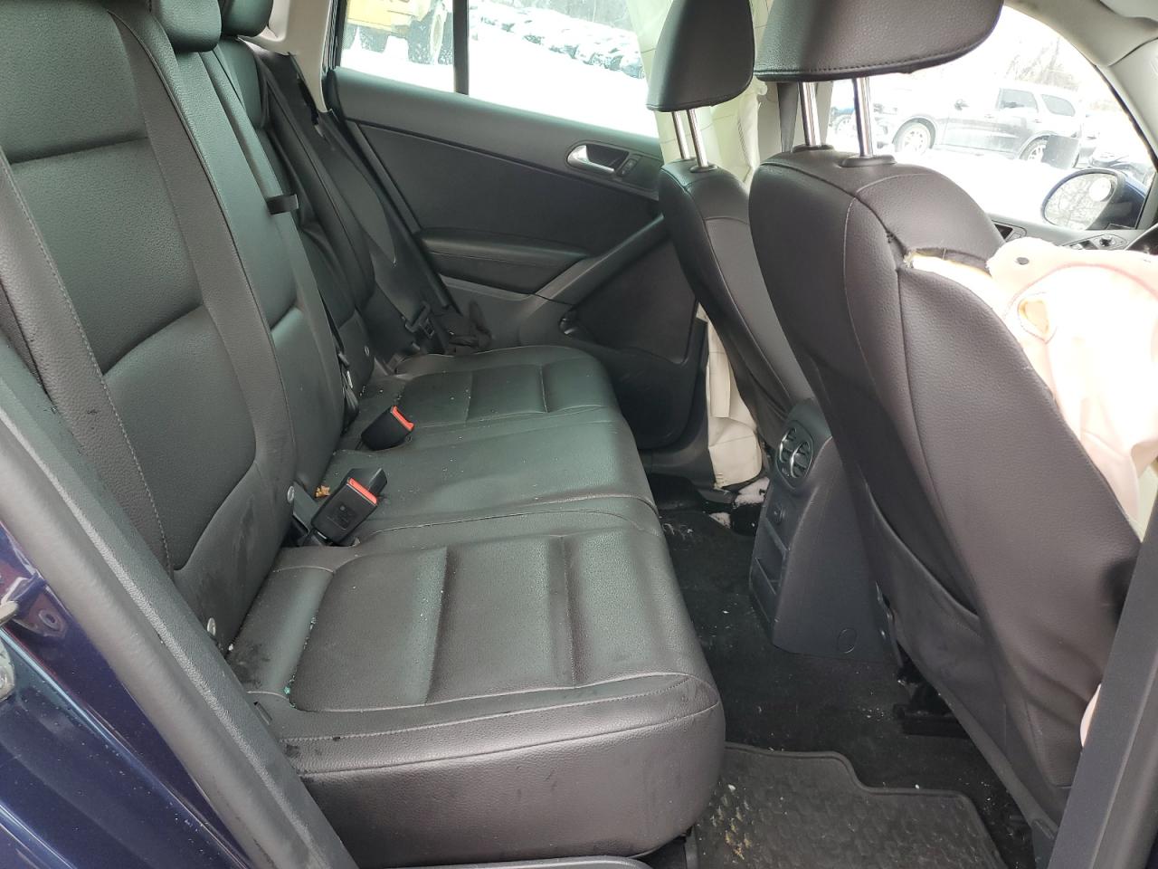 2016 Volkswagen Tiguan VIN WVGBV7AX6GW545167 Copart auction photo, all over damage thumbnail 11