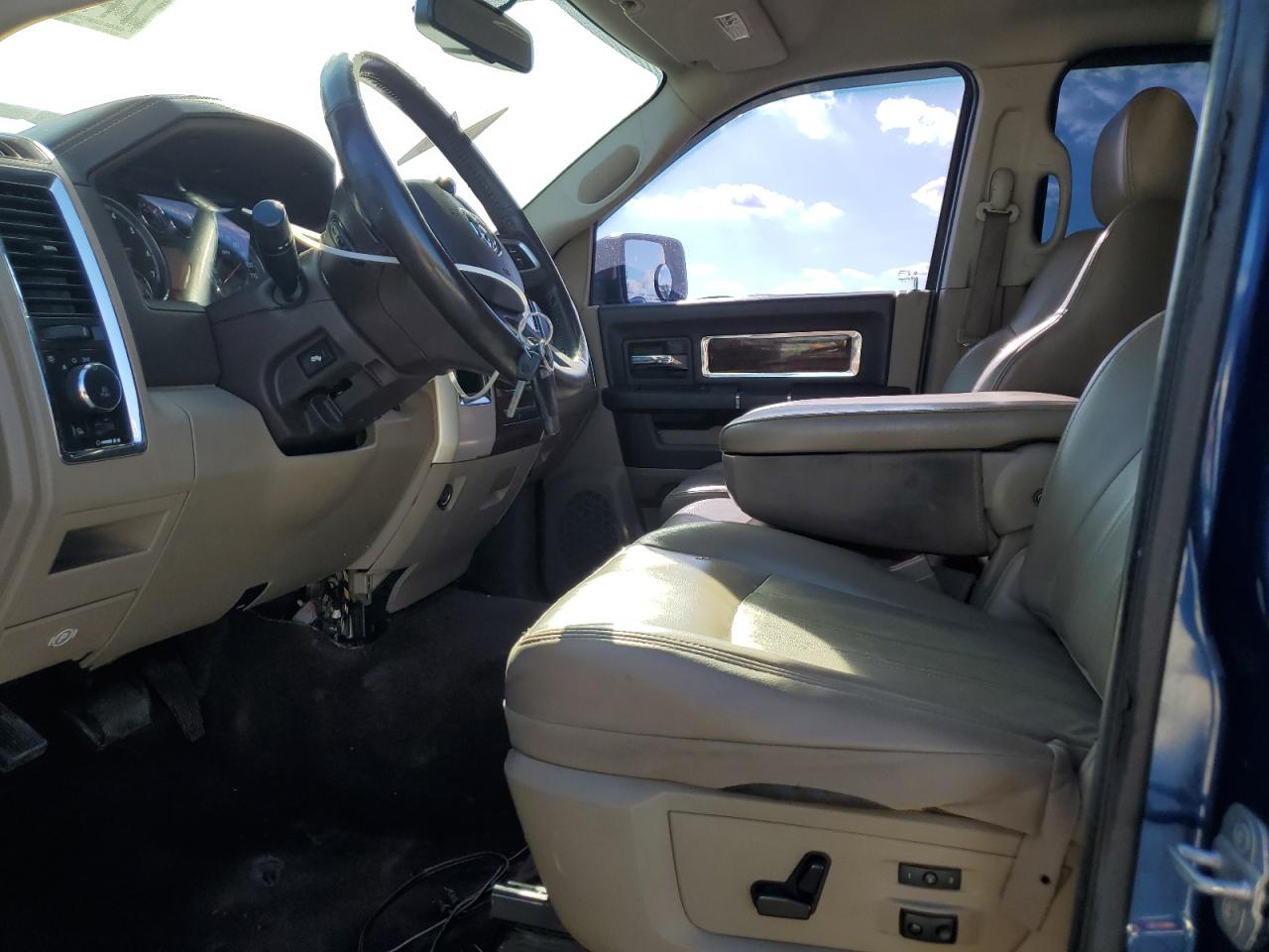 2009 Dodge RAM VIN 1D3HB13T89S701077 Copart auction photo, front end / minor dent/scratches damage thumbnail 7