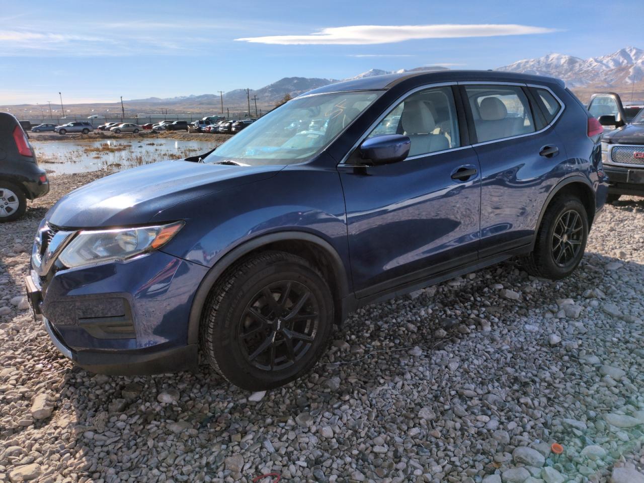 2017 Nissan Rogue VIN JN8AT2MV9HW004476