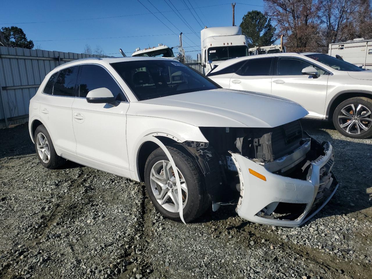 2018 Audi Q5 VIN WA1BNBFY9J2097833 Copart auction photo, front end damage thumbnail 4