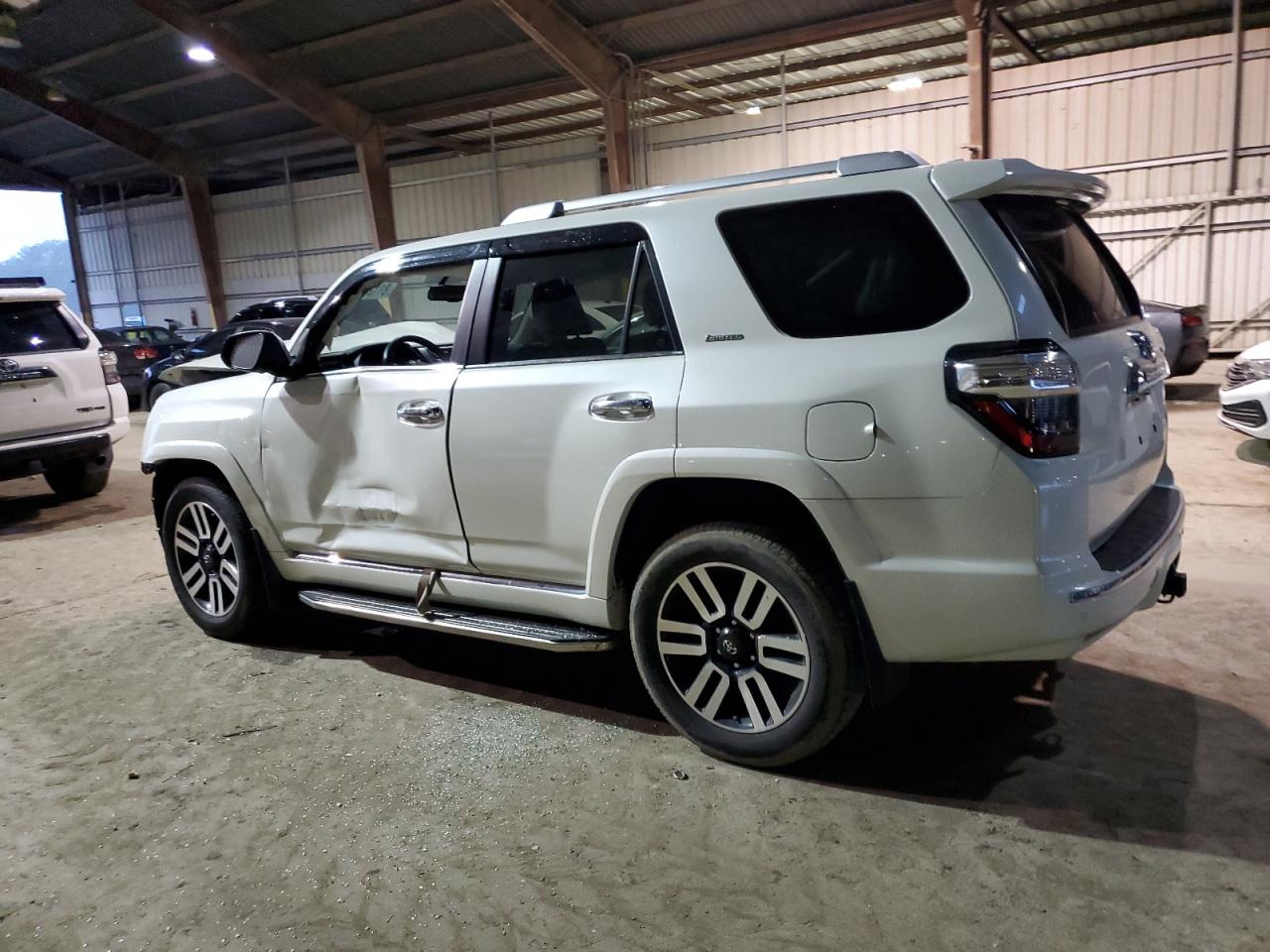 2017 Toyota 4Runner VIN JTEZU5JR3H5162348 Copart auction photo, front end damage thumbnail 2