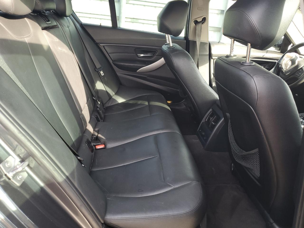 2013 BMW 3er VIN WBA3B3C53DF541317 Copart auction photo, all over damage thumbnail 11