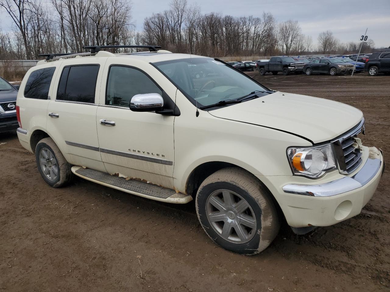2009 Chrysler Aspen VIN 1A8HW58T79F715678 Copart auction photo, front end / minor dent/scratches damage thumbnail 4