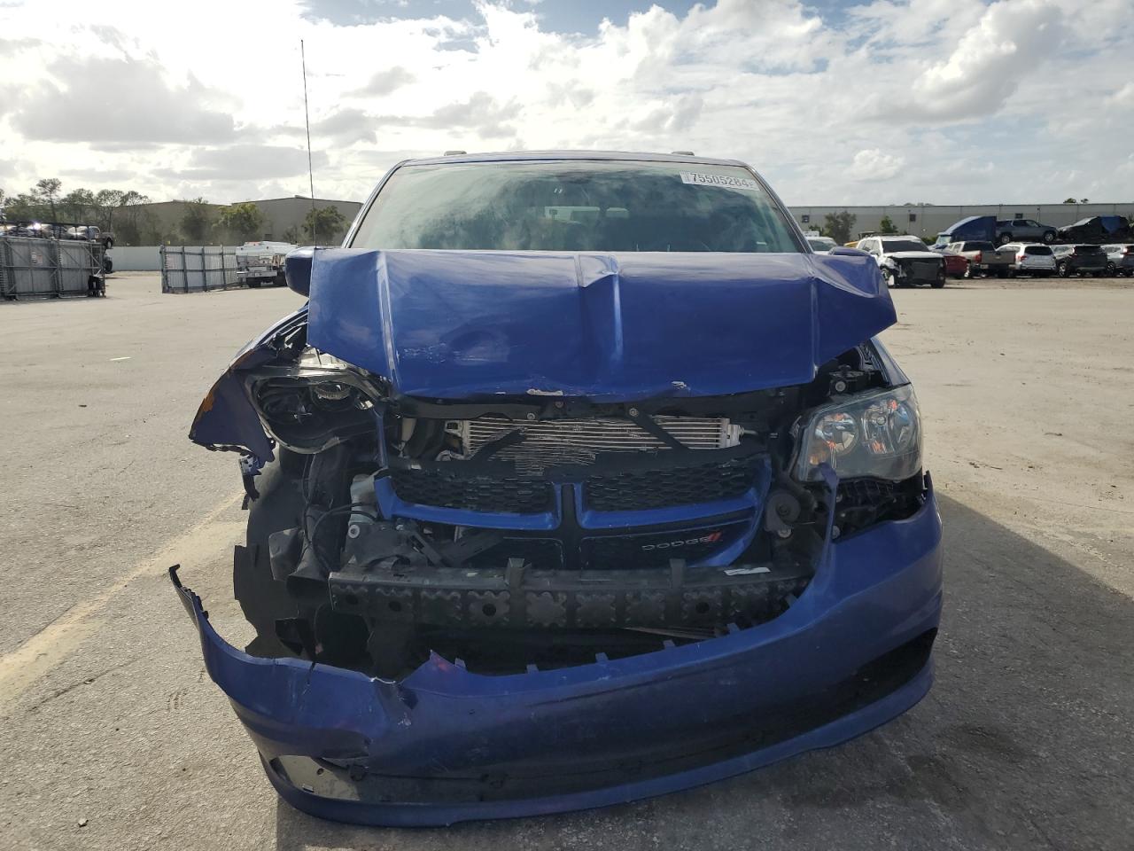 2019 Dodge Caravan VIN 2C4RDGEG0KR520847 Copart auction photo, front end / rear end damage thumbnail 5