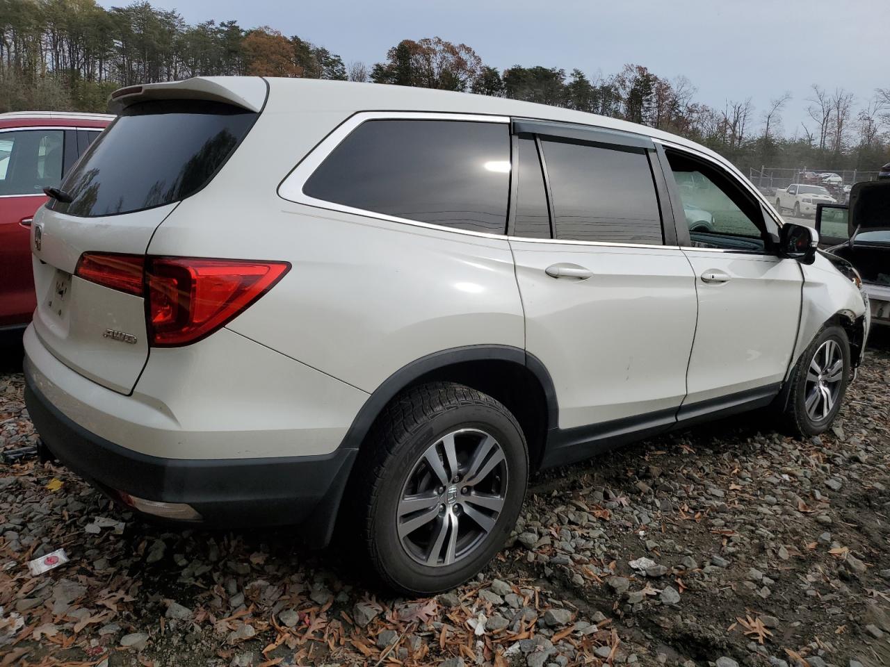 2016 Honda Pilot VIN 5FNYF6H73GB047685 Copart auction photo, front end damage thumbnail 3