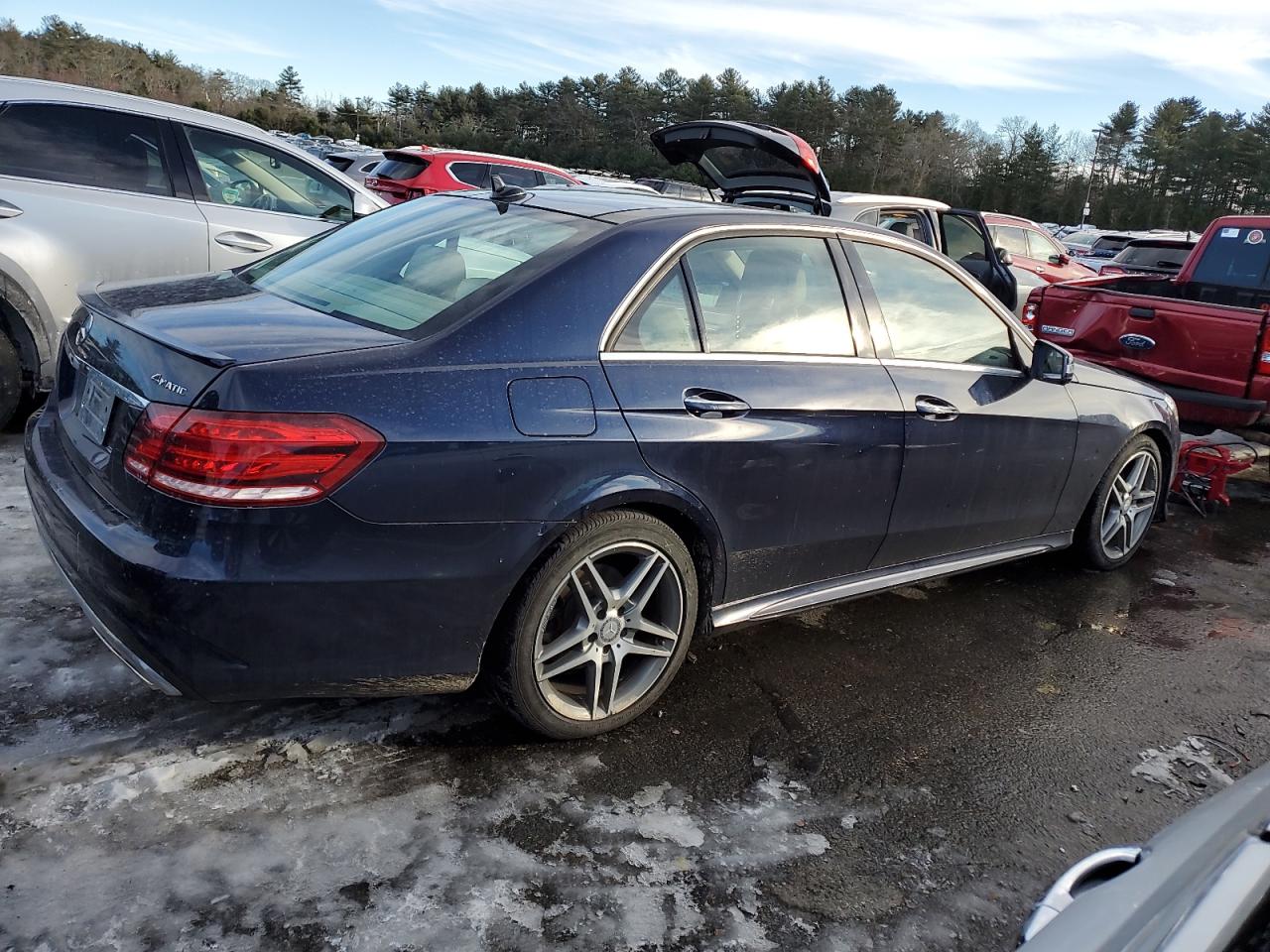 2014 Mercedes-Benz E-klasse VIN WDDHF8JBXEB041785 Copart auction photo, mechanical / minor dent/scratches damage thumbnail 3
