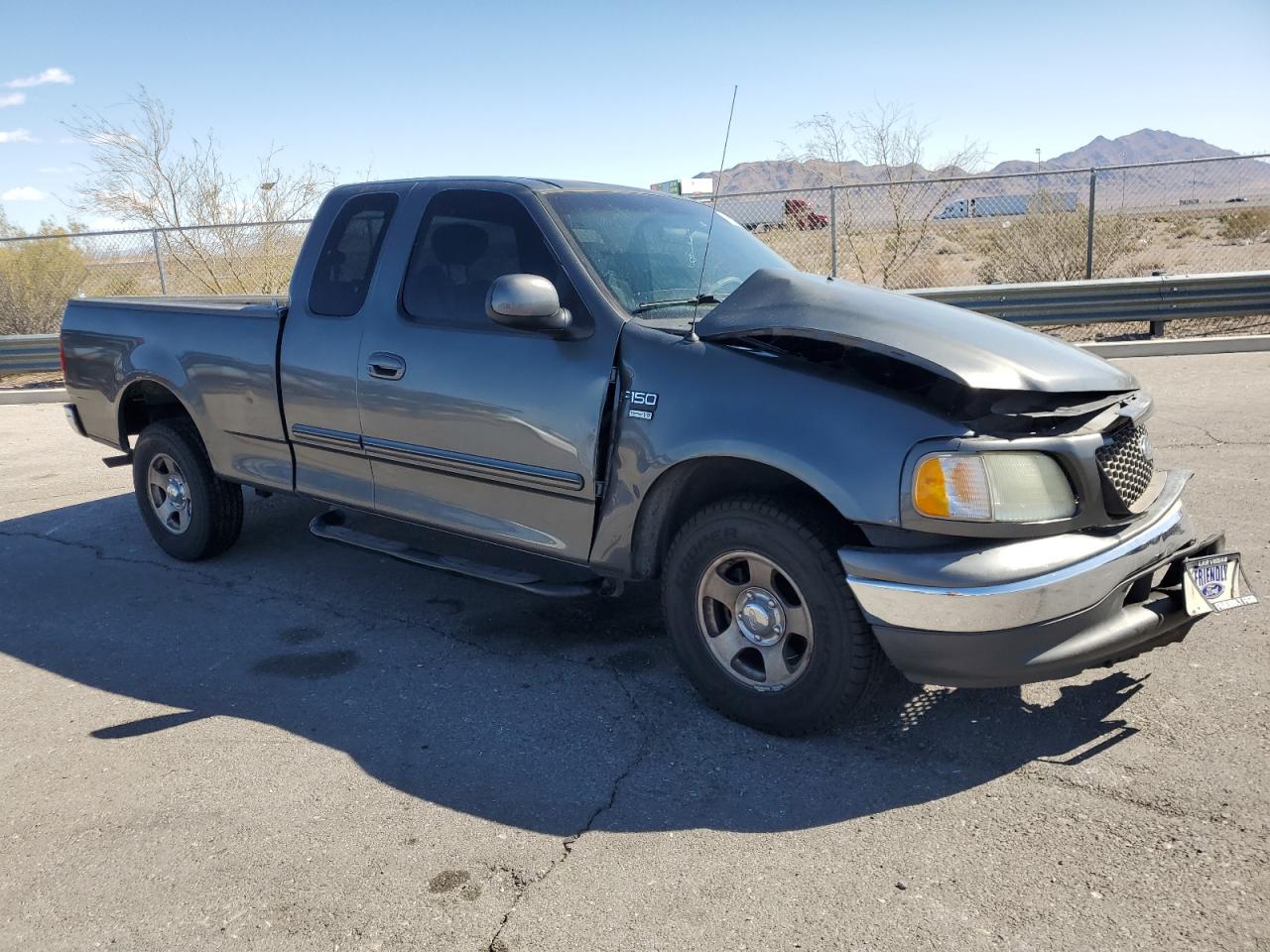 2003 Ford F-150 VIN 1FTRX17W73NA44233 Copart auction photo, front end damage thumbnail 4