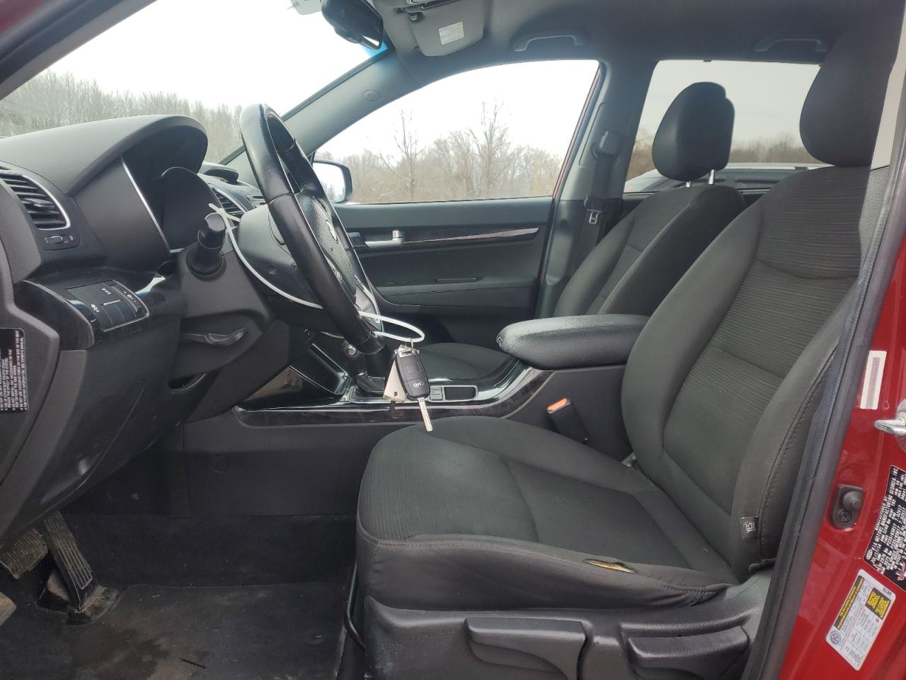 2015 KIA Sorento VIN 5XYKTDA66FG617528 Copart auction photo, minor dent/scratches / mechanical damage thumbnail 7