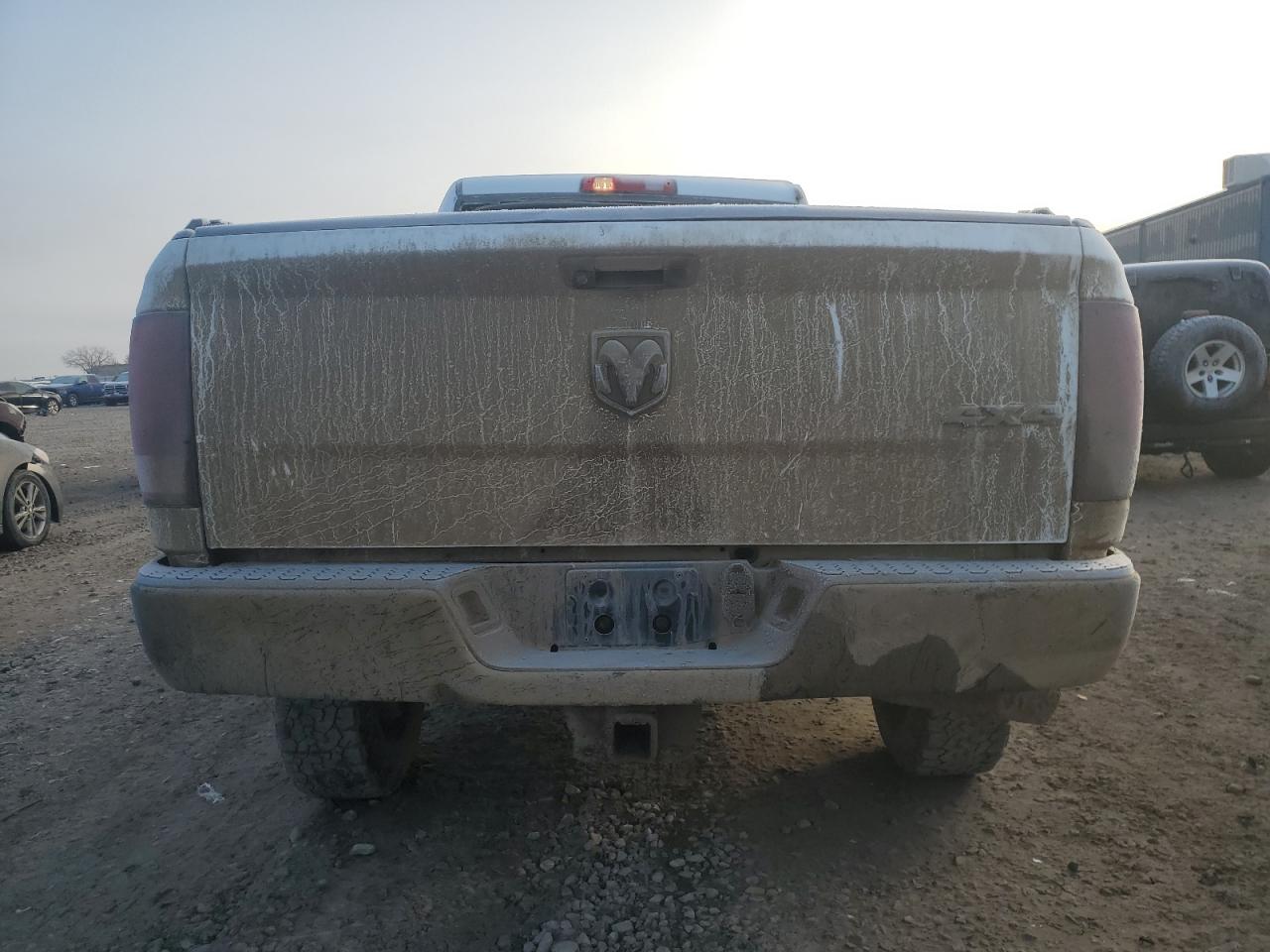 2018 RAM 2500 VIN 3C6UR5CL5JG170224 Copart auction photo, rollover damage thumbnail 6