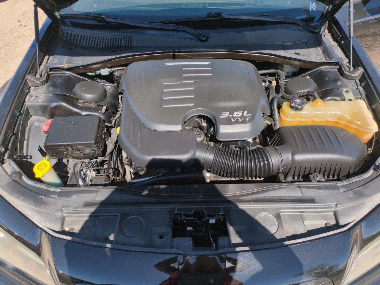 2014 Chrysler 300 VIN 2C3CCABG0EH352376 Copart auction photo, water/flood damage thumbnail 11