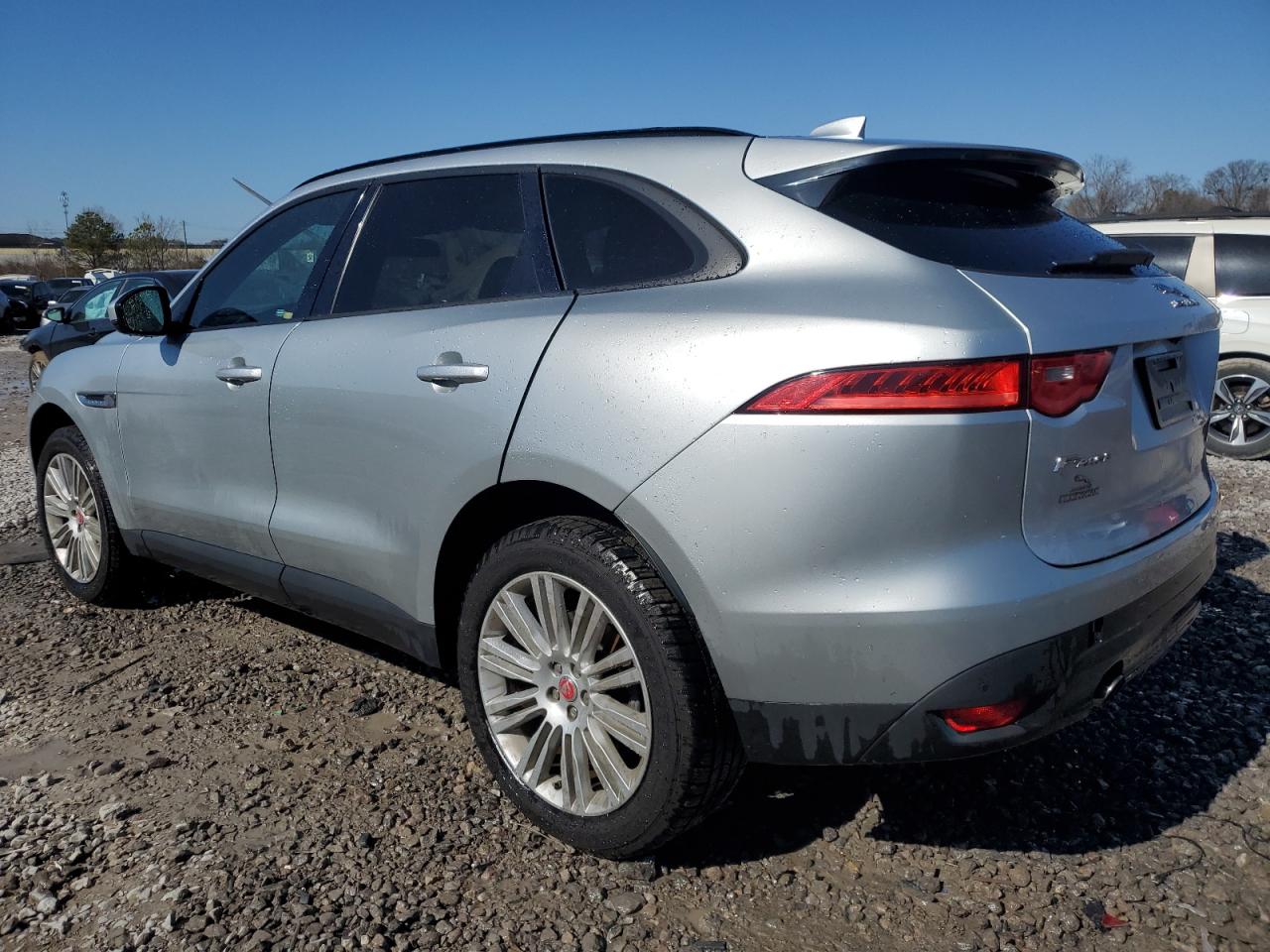 2018 Jaguar F-Pace VIN SADCJ2FX1JA250020 Copart auction photo, front end / minor dent/scratches damage thumbnail 2