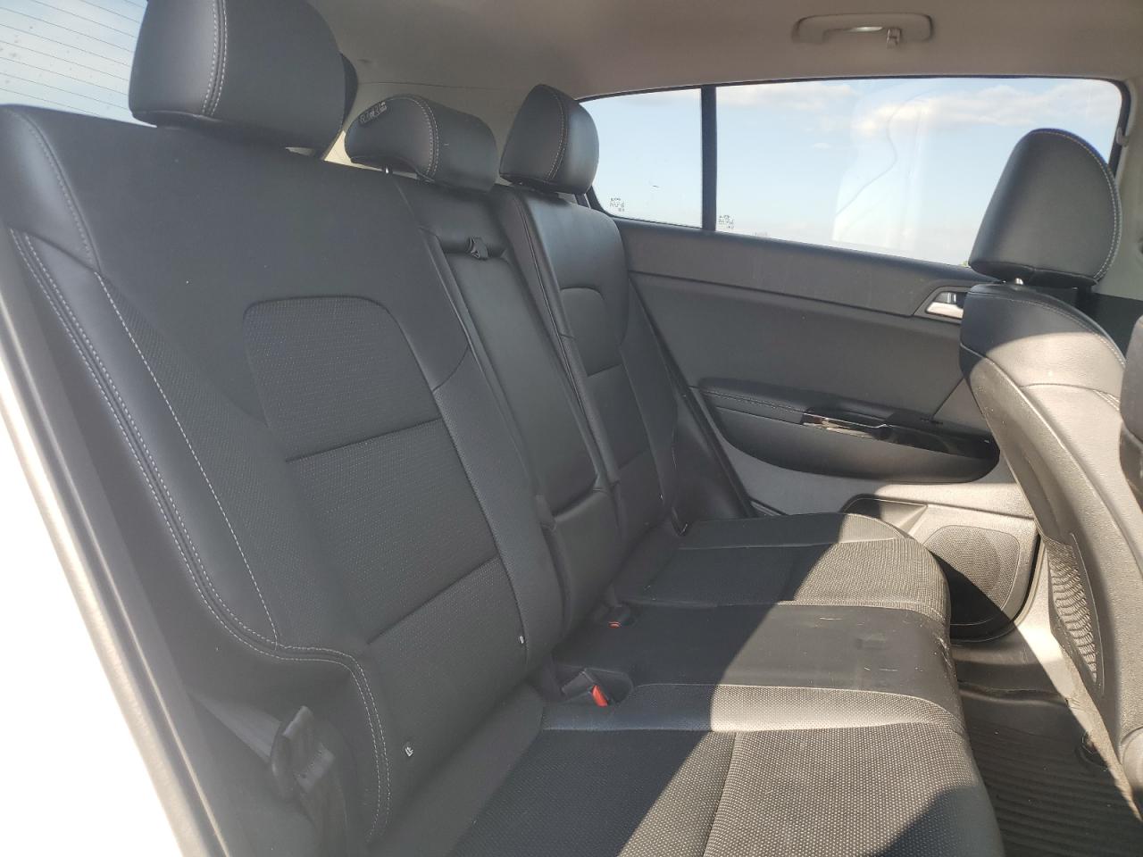 2020 KIA Sportage VIN KNDPNCAC0L7786405 Copart auction photo, rear end / minor dent/scratches damage thumbnail 11