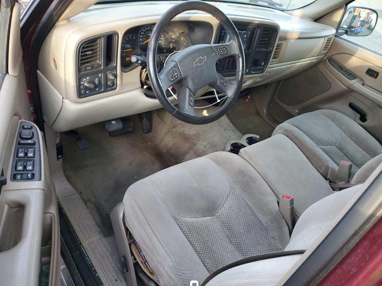 2005 Chevrolet Tahoe VIN 1GNEC13V45R274757 Copart auction photo, vandalism damage thumbnail 8