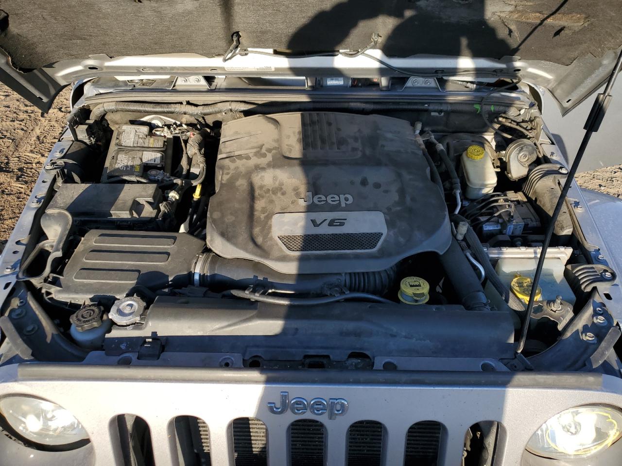 2016 Jeep Wrangler VIN 1C4BJWFG7GL224632 Copart auction photo, front end / minor dent/scratches damage thumbnail 12