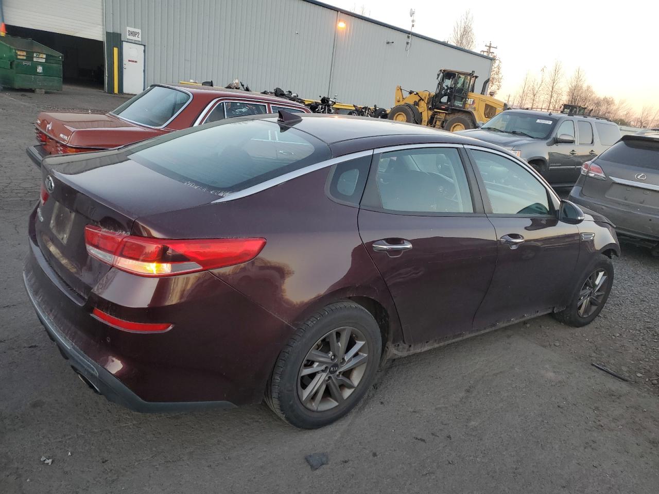 2019 KIA Optima VIN 5XXGT4L38KG347449 Copart auction photo, front end damage thumbnail 3