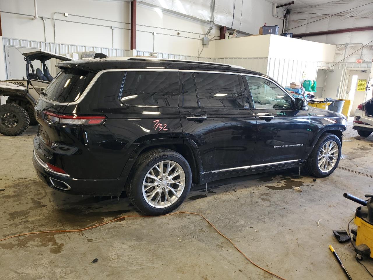 2021 Jeep Grand Cherokee VIN 1C4RJKEG0M8108809 Copart auction photo, front end damage thumbnail 3