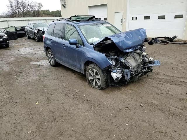 2018 Subaru Forester VIN JF2SJAGC7JH511995 Copart auction photo, front end / minor dent/scratches damage thumbnail 12