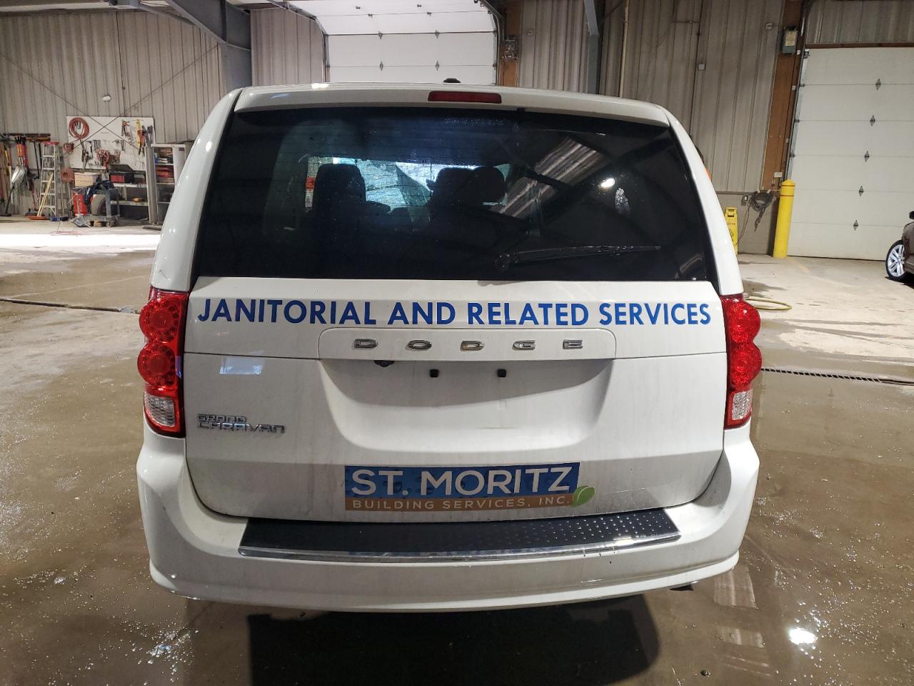2019 Dodge Caravan VIN 2C4RDGBGXKR805933 Copart auction photo, top/roof / front end damage thumbnail 6