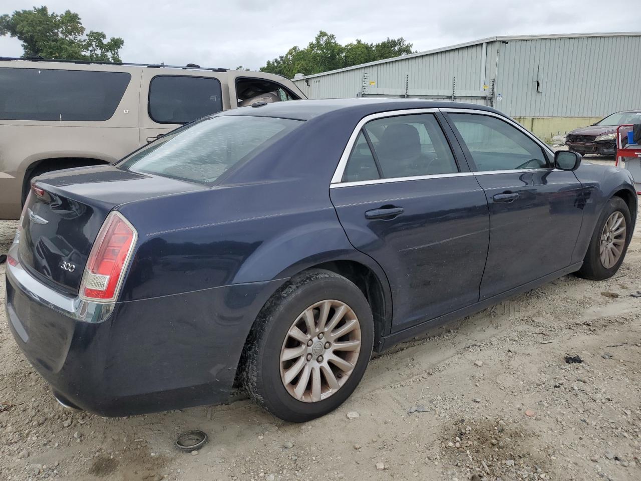 2012 Chrysler 300 VIN 2C3CCAAG9CH117859 Copart auction photo, normal wear damage thumbnail 3
