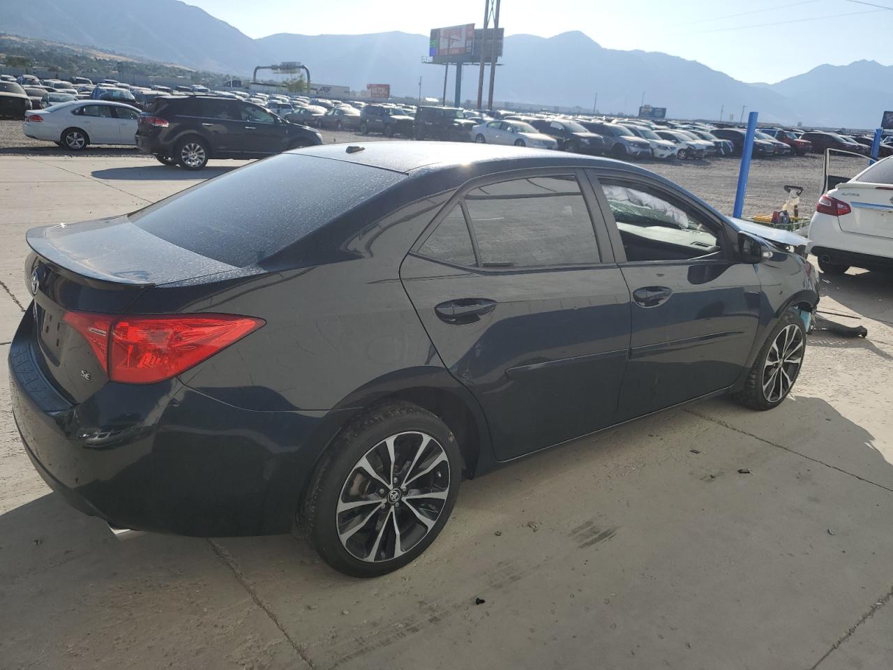 2017 Toyota Corolla VIN 2T1BURHE6HC784736 Copart auction photo, front end damage thumbnail 3