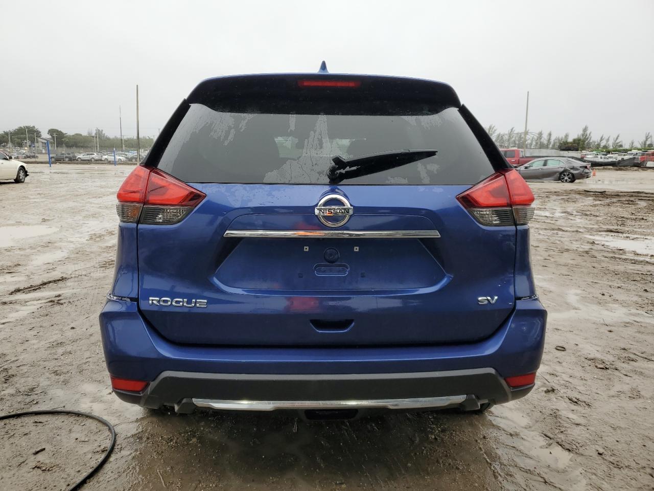 2017 Nissan Rogue VIN KNMAT2MT8HP529968 Copart auction photo, front end / minor dent/scratches damage thumbnail 6