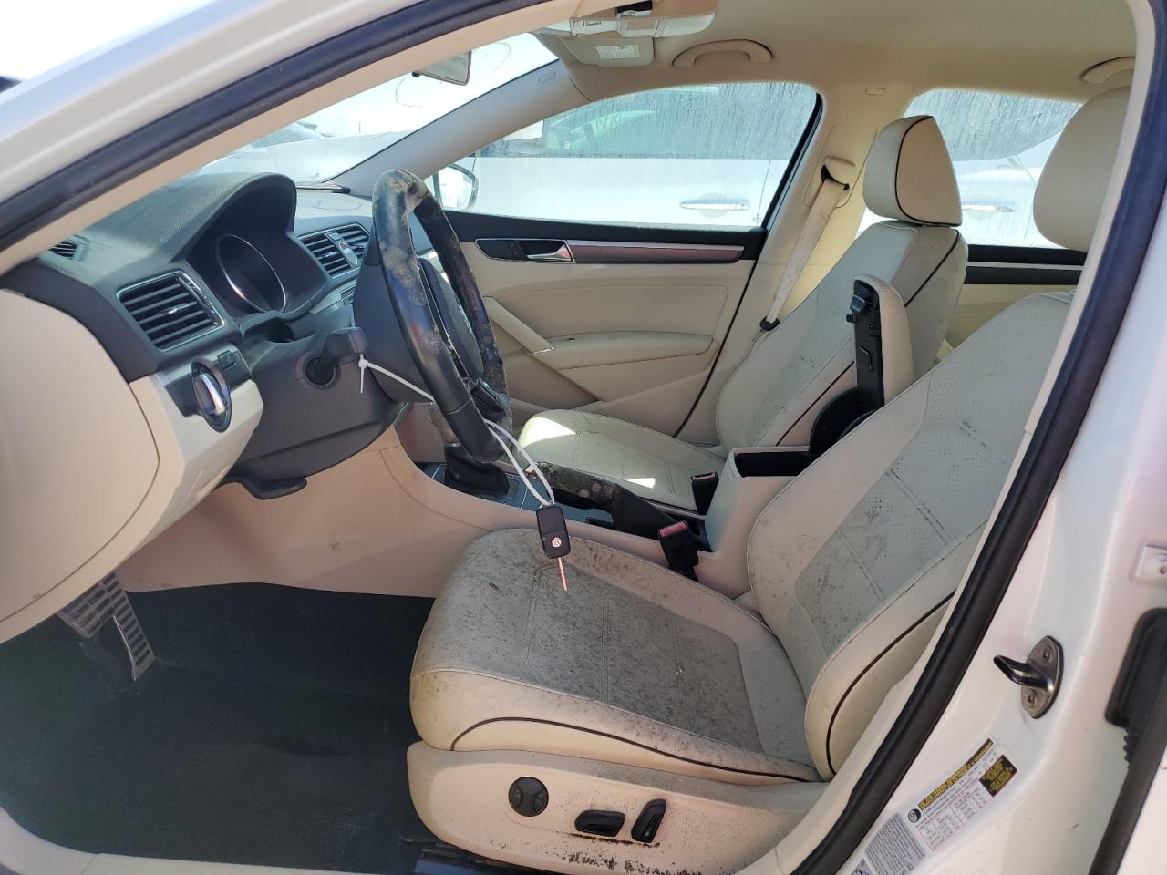 2017 Volkswagen Passat VIN 1VWDT7A39HC069383 Copart auction photo, water/flood damage thumbnail 7