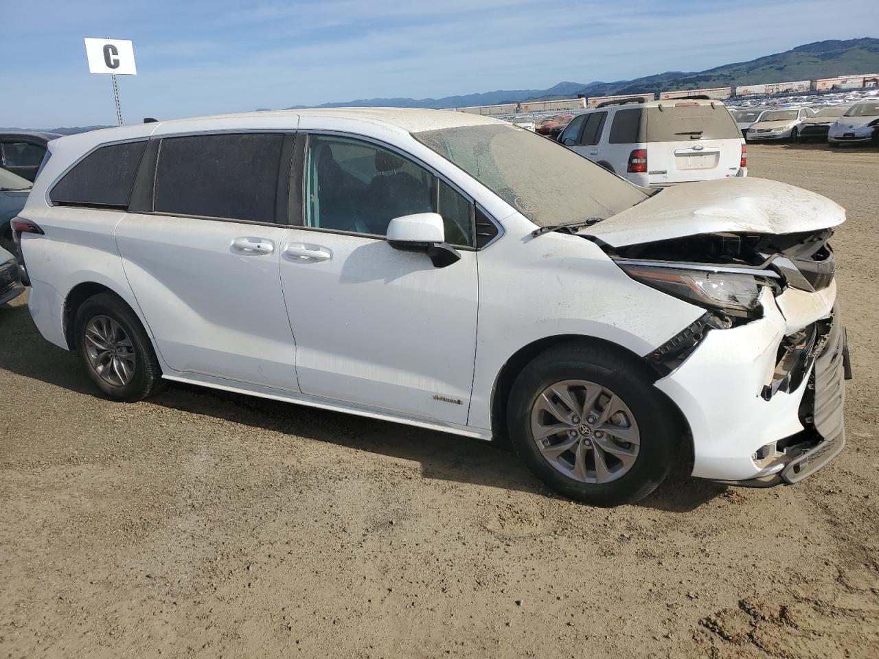 2021 Toyota Sienna VIN 5TDKRKEC0MS016649 Copart auction photo, front end damage thumbnail 4