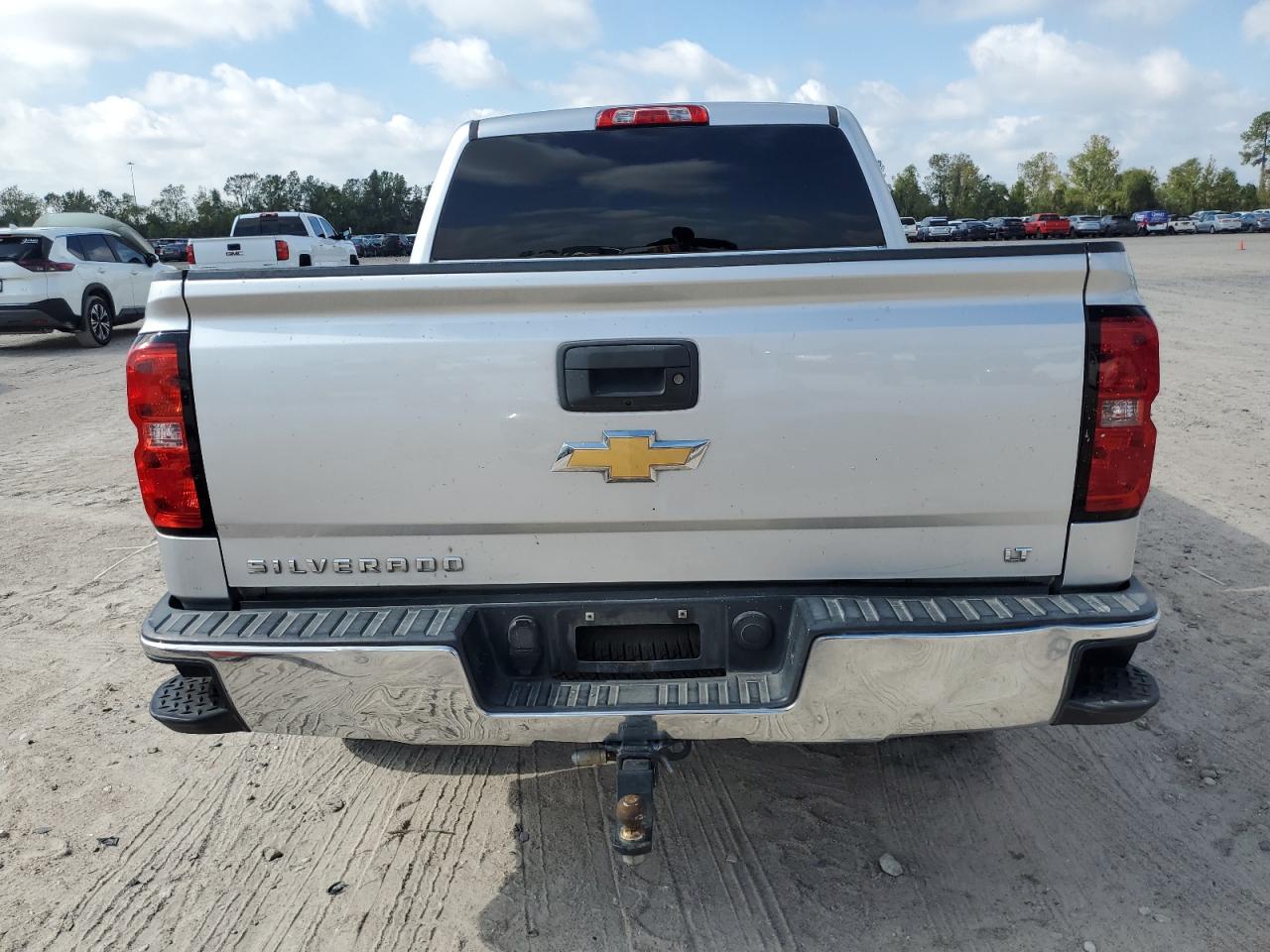 2018 Chevrolet Silverado VIN 3GCUKREC7JG266244 Copart auction photo, side / front end damage thumbnail 6