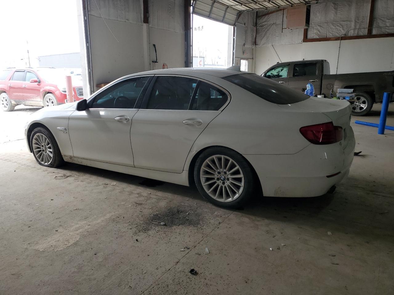 2012 BMW 5er VIN WBAFU7C53CDU64313 Copart auction photo, water/flood damage thumbnail 2