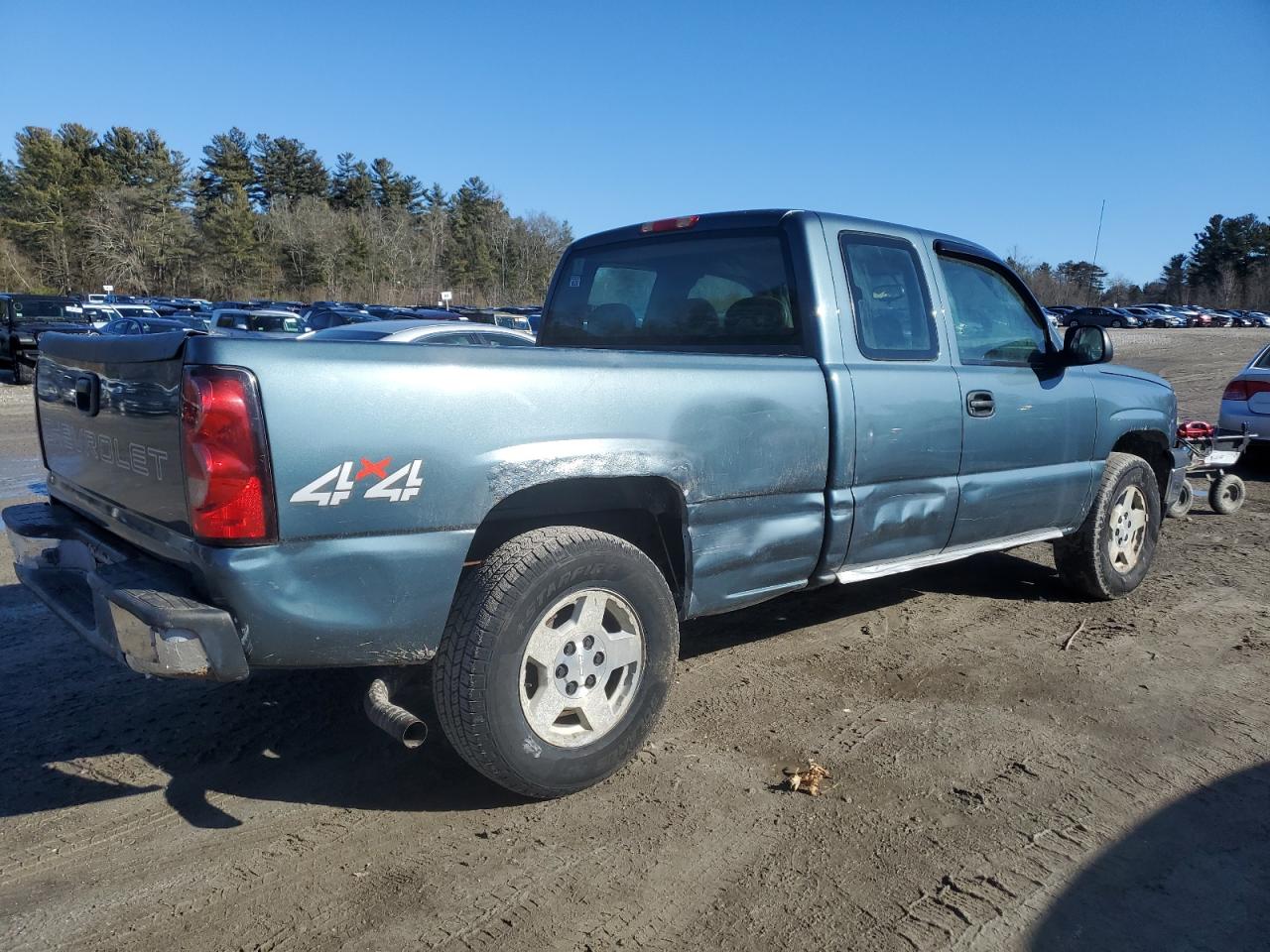 2006 Chevrolet Silverado VIN 1GCEK19V76Z215657 Copart auction photo, side / minor dent/scratches damage thumbnail 3