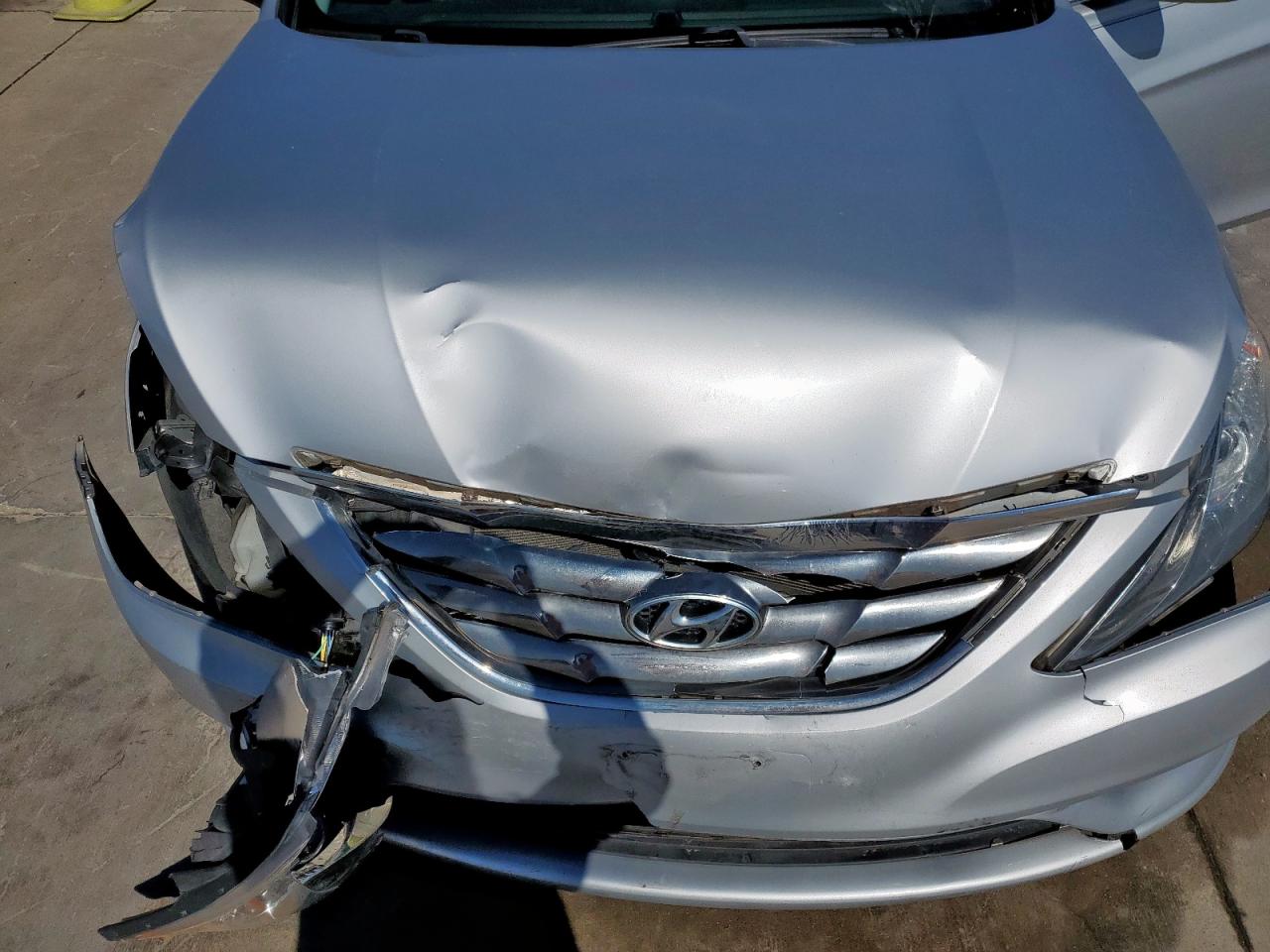 2012 Hyundai Sonata VIN 5NPEC4AC5CH433026 Copart auction photo, front end damage thumbnail 11