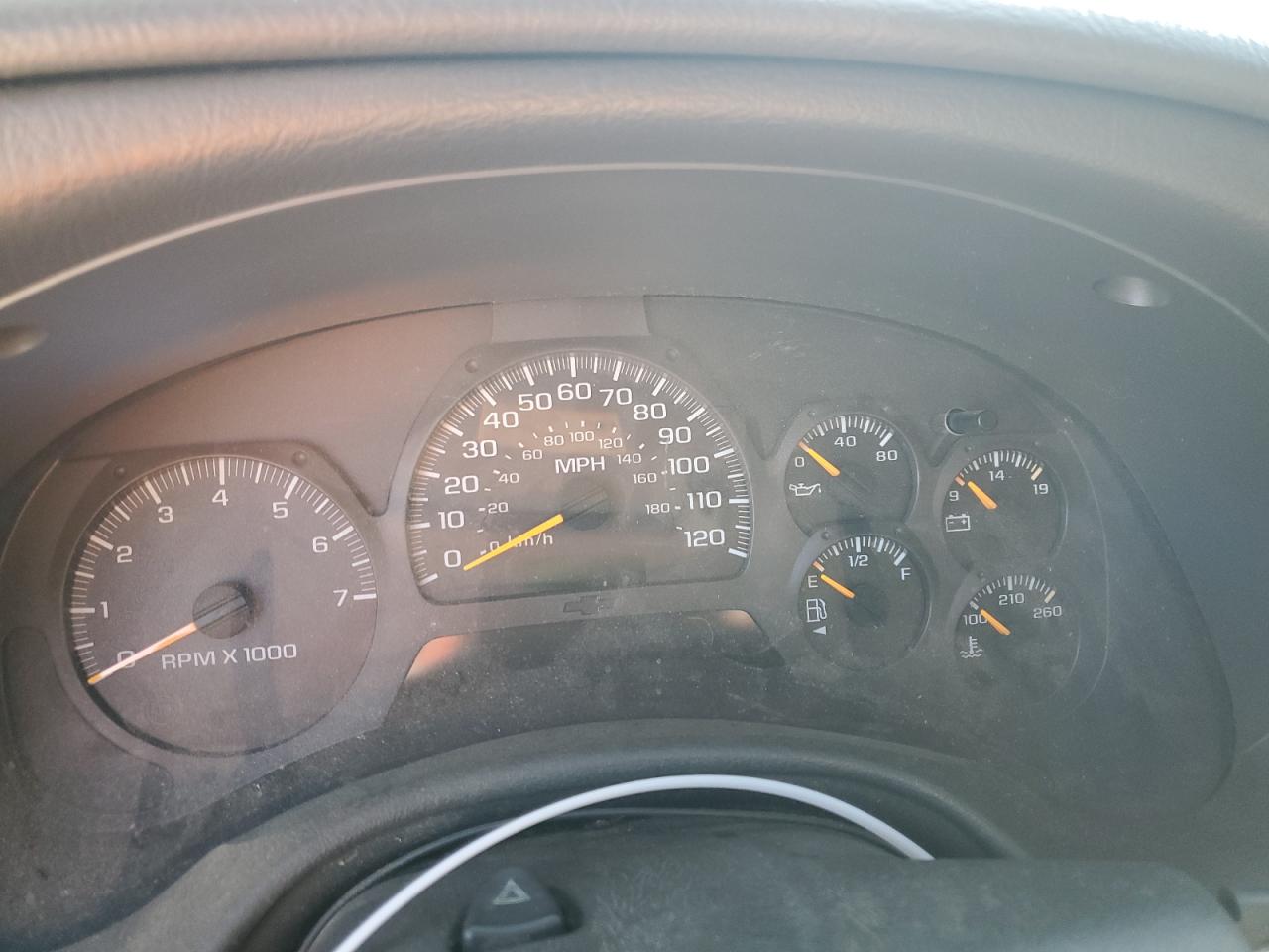 2004 Chevrolet TrailBlazer VIN 1GNDT13S742382735 Copart auction photo, front end damage thumbnail 9