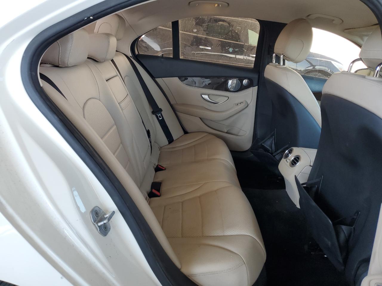 2015 Mercedes-Benz C-klasse VIN 55SWF4KB2FU037493 Copart auction photo, front end damage thumbnail 10