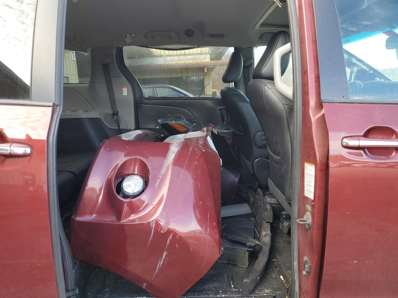 2015 Toyota Sienna VIN 5TDXK3DC9FS565674 Copart auction photo, all over damage thumbnail 11